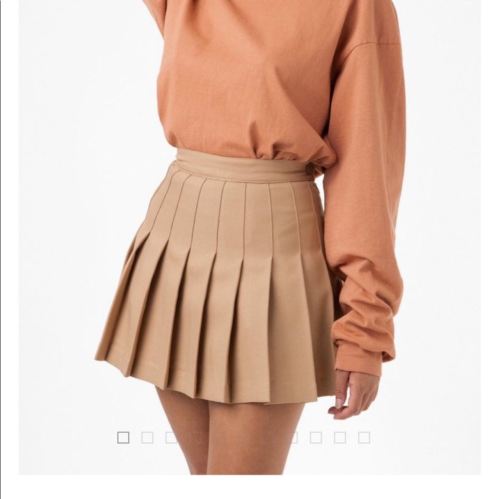 los angeles  / American apparel tan tennis skirt